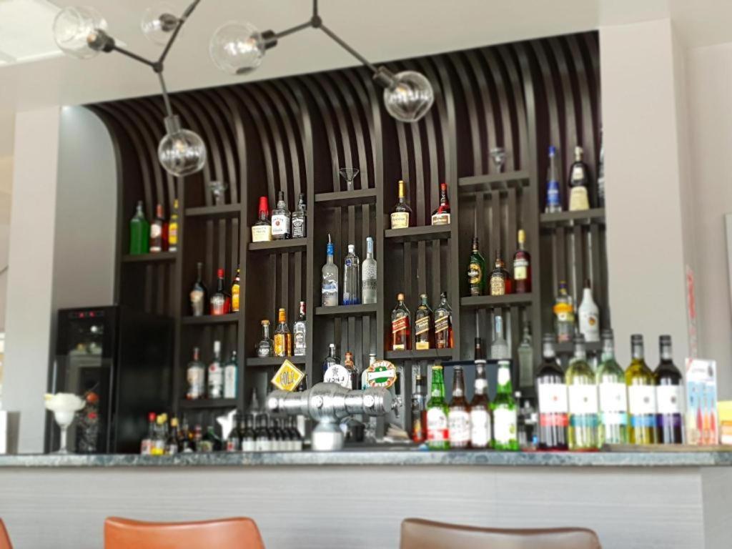 Peninsula International Hotel Suva Kültér fotó