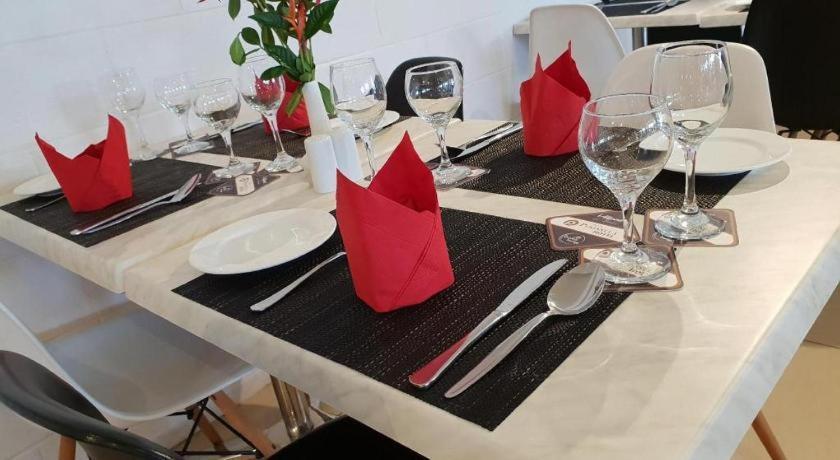 Peninsula International Hotel Suva Kültér fotó